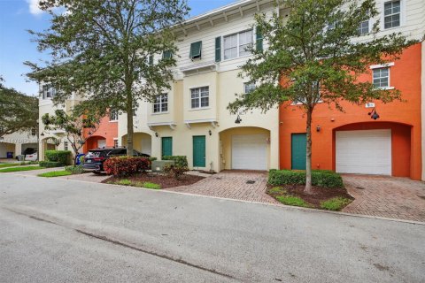Adosado en venta en Pompano Beach, Florida, 3 dormitorios, 184.69 m2 № 1921691 - foto 14