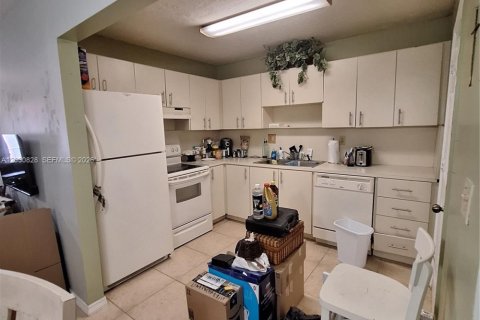 Condominio en venta en Miami, Florida, 3 dormitorios, 88.44 m2 № 2077428 - foto 7