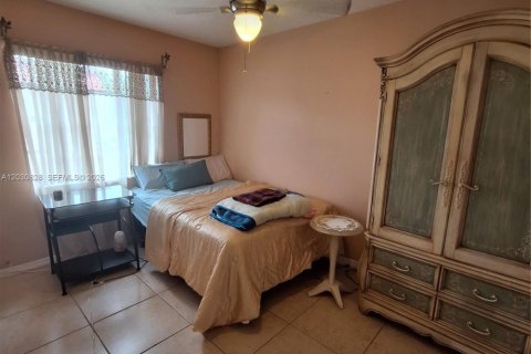 Condominio en venta en Miami, Florida, 3 dormitorios, 88.44 m2 № 2077428 - foto 10