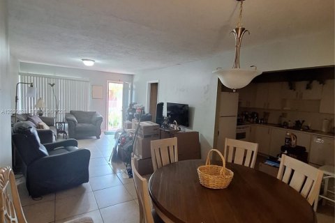 Condominio en venta en Miami, Florida, 3 dormitorios, 88.44 m2 № 2077428 - foto 6