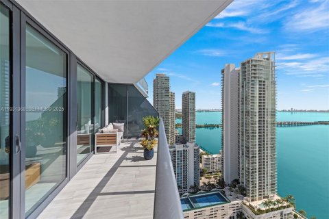 Снять в аренду кондоминиум в Майами, Флорида 2 спальни, 102.84м2, № 2034574 - фото 4