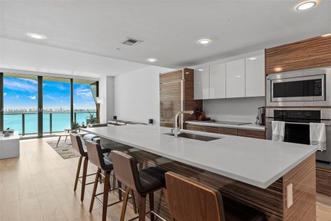 Снять в аренду кондоминиум в Майами, Флорида 2 спальни, 102.84м2, № 2034574 - фото 16