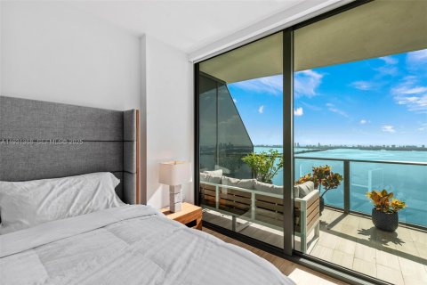 Снять в аренду кондоминиум в Майами, Флорида 2 спальни, 102.84м2, № 2034574 - фото 28