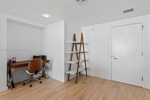 Снять в аренду кондоминиум в Майами, Флорида 2 спальни, 102.84м2, № 2034574 - фото 22