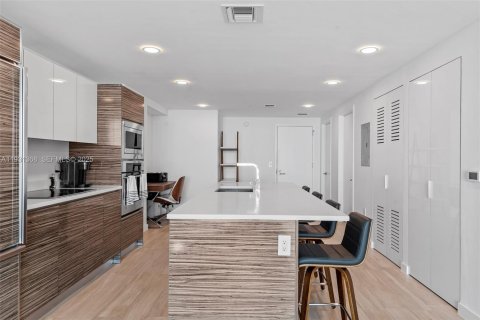 Снять в аренду кондоминиум в Майами, Флорида 2 спальни, 102.84м2, № 2034574 - фото 20