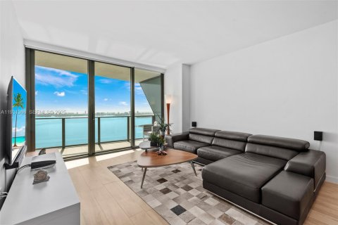 Снять в аренду кондоминиум в Майами, Флорида 2 спальни, 102.84м2, № 2034574 - фото 2