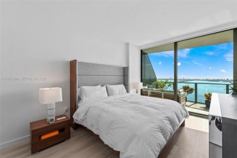 Снять в аренду кондоминиум в Майами, Флорида 2 спальни, 102.84м2, № 2034574 - фото 24