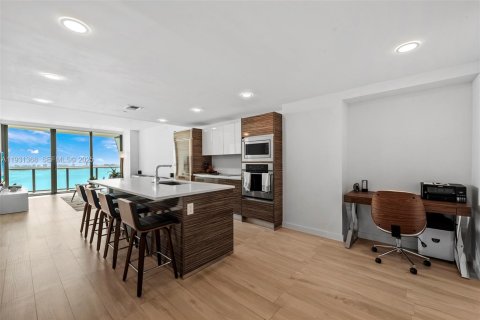 Снять в аренду кондоминиум в Майами, Флорида 2 спальни, 102.84м2, № 2034574 - фото 17