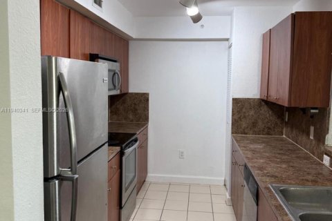Снять в аренду квартиру в Хомстед, Флорида 3 спальни, 104.61м2, № 2152696 - фото 6