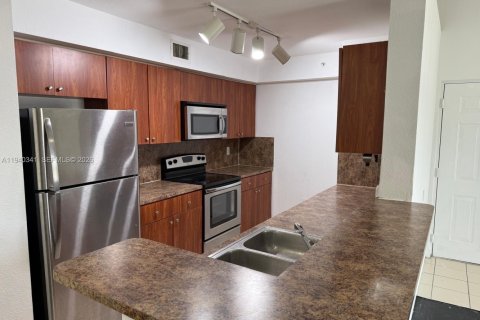 Снять в аренду квартиру в Хомстед, Флорида 3 спальни, 104.61м2, № 2152696 - фото 11