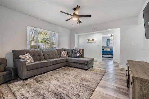 Villa ou maison à vendre à Tampa, Floride: 3 chambres, 120.77 m2 № 2091926 - photo 8