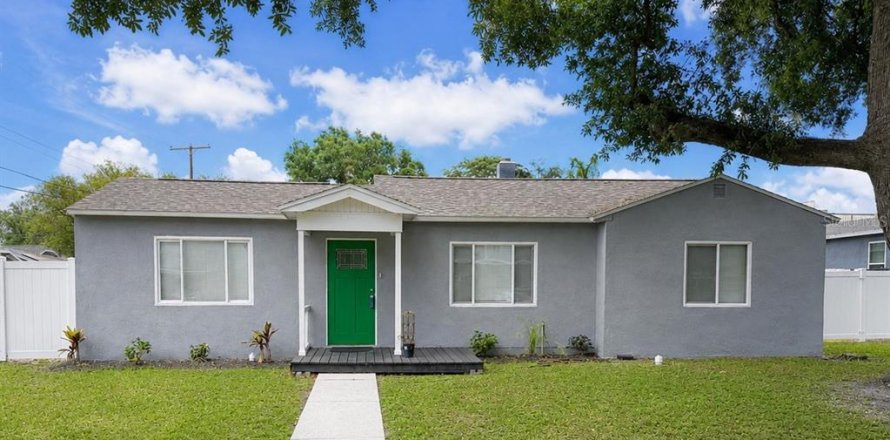 Villa ou maison à Tampa, Floride 3 chambres, 120.77 m2 № 2091926