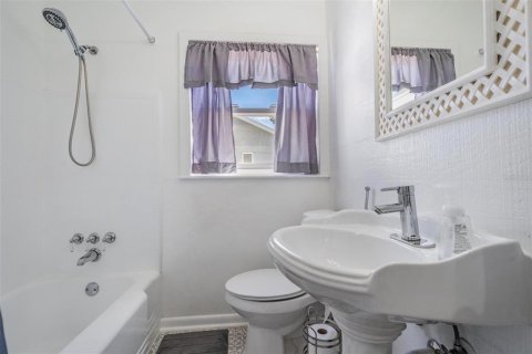 Villa ou maison à vendre à Tampa, Floride: 3 chambres, 120.77 m2 № 2091926 - photo 16