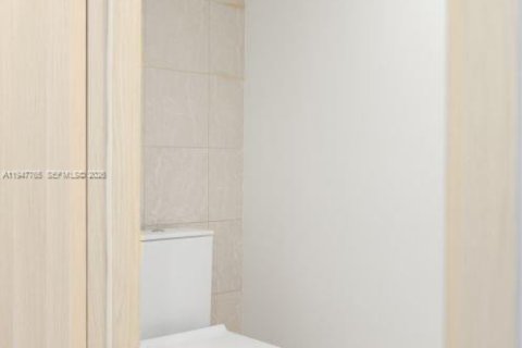 Снять в аренду кондоминиум в Майами, Флорида 2 спальни, 114.83м2, № 2005221 - фото 4