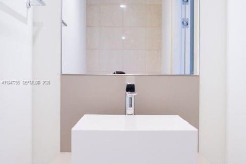 Снять в аренду кондоминиум в Майами, Флорида 2 спальни, 114.83м2, № 2005221 - фото 3