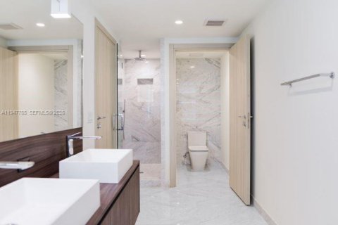 Снять в аренду кондоминиум в Майами, Флорида 2 спальни, 114.83м2, № 2005221 - фото 18