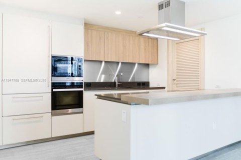 Снять в аренду кондоминиум в Майами, Флорида 2 спальни, 114.83м2, № 2005221 - фото 9