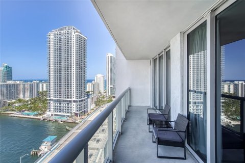 Condo in Hallandale Beach, Florida, 2 bedrooms  № 1606457 - photo 5