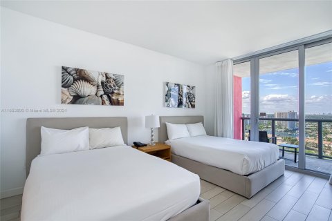 Condo in Hallandale Beach, Florida, 2 bedrooms  № 1606457 - photo 9