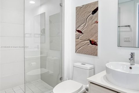 Condo in Hallandale Beach, Florida, 2 bedrooms  № 1606457 - photo 28