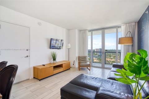 Condo in Hallandale Beach, Florida, 2 bedrooms  № 1606457 - photo 14