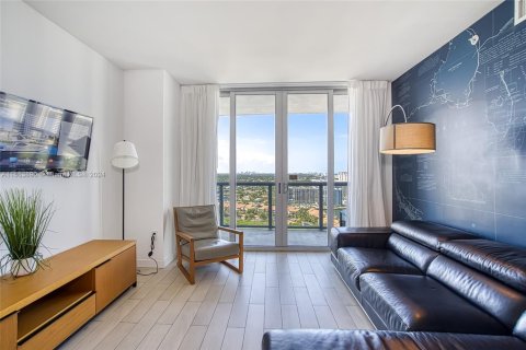 Condo in Hallandale Beach, Florida, 2 bedrooms  № 1606457 - photo 15