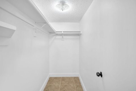Купить кондоминиум в Плантация, Флорида 3 комнаты, 112.41м2, № 2087198 - фото 24