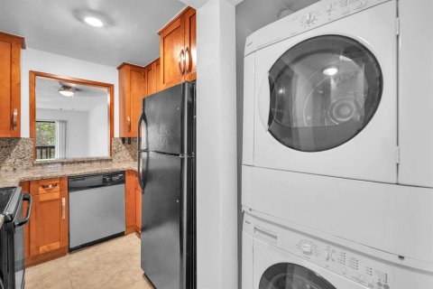 Купить кондоминиум в Плантация, Флорида 3 комнаты, 112.41м2, № 2087198 - фото 16