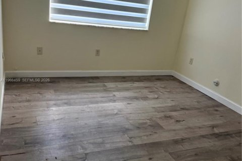 House in Miami Gardens, Florida 3 bedrooms, 126.16 sq.m. № 2028792 - photo 12