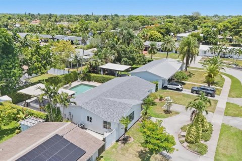 Casa en venta en Palmetto Bay, Florida, 4 dormitorios, 153.85 m2 № 2191921 - foto 6