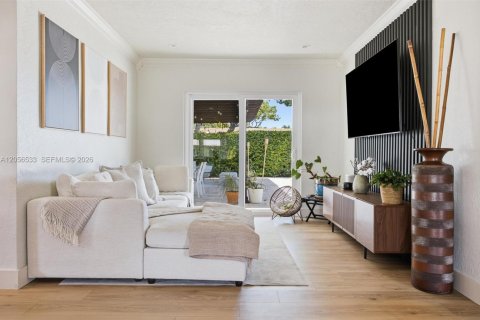 Casa en venta en Palmetto Bay, Florida, 4 dormitorios, 153.85 m2 № 2191921 - foto 19