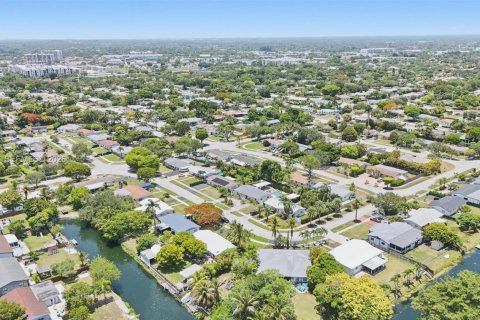 Casa en venta en Palmetto Bay, Florida, 4 dormitorios, 153.85 m2 № 2191921 - foto 7