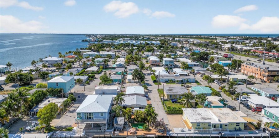 Casa en Marathon, Florida 2 dormitorios, 114.46 m2 № 2174489