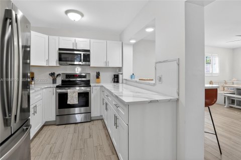 Casa en venta en Marathon, Florida, 2 dormitorios, 114.46 m2 № 2174489 - foto 12