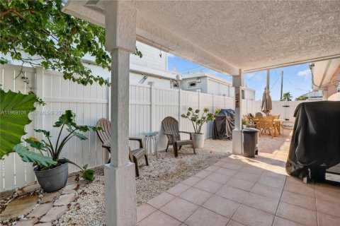 Casa en venta en Marathon, Florida, 2 dormitorios, 114.46 m2 № 2174489 - foto 24