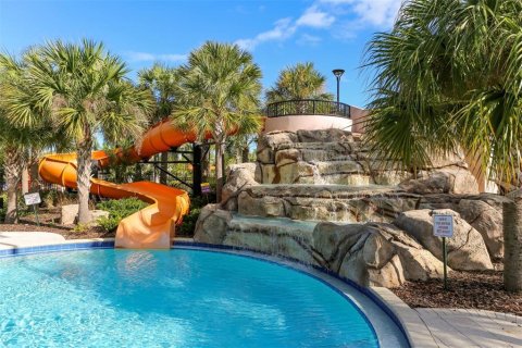 Townhouse in Davenport, Florida 5 bedrooms, 192.87 sq.m. № 1620223 - photo 30