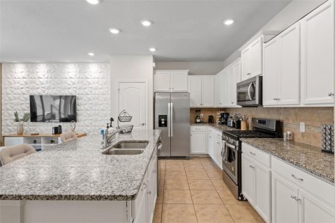 Townhouse in Davenport, Florida 5 bedrooms, 192.87 sq.m. № 1620223 - photo 4