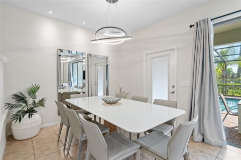 Townhouse in Davenport, Florida 5 bedrooms, 192.87 sq.m. № 1620223 - photo 7