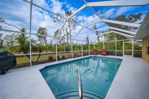 House in Rotonda, Florida 3 bedrooms, 151.62 sq.m. № 2425587 - photo 4