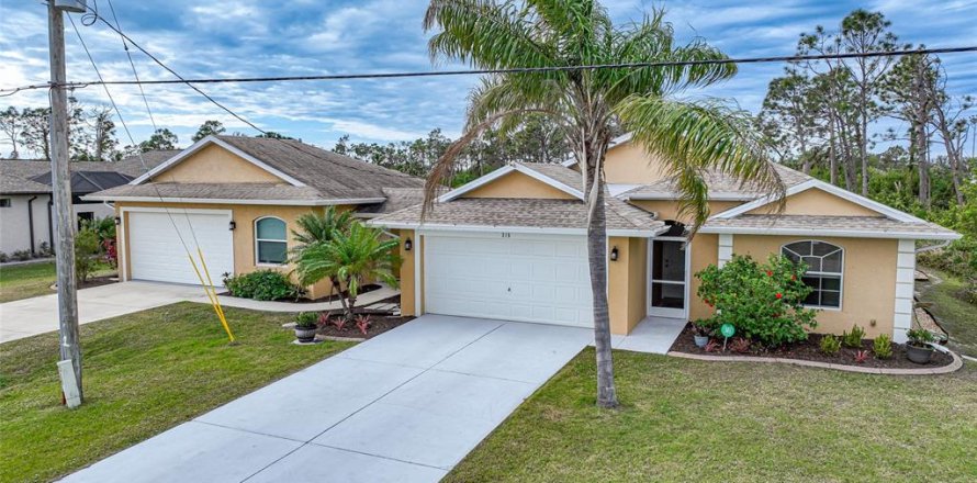 House in Rotonda, Florida 3 bedrooms, 151.62 sq.m. № 2425587