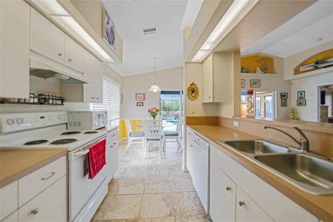House in Rotonda, Florida 3 bedrooms, 151.62 sq.m. № 2425587 - photo 14