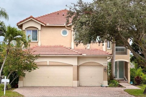 House in Miramar, Florida 5 bedrooms, 268.86 sq.m. № 2009711 - photo 2