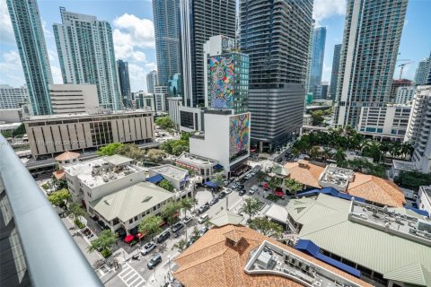 Condo in Miami, Florida, 1 bedroom  № 1957569 - photo 21
