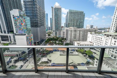 Condo in Miami, Florida, 1 bedroom  № 1957569 - photo 19