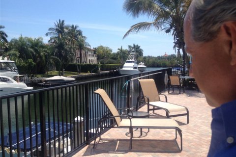 Copropriété à louer à Coral Gables, Floride: 2 chambres, 93.92 m2 № 2155105 - photo 13