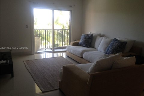 Copropriété à louer à Coral Gables, Floride: 2 chambres, 93.92 m2 № 2155105 - photo 2