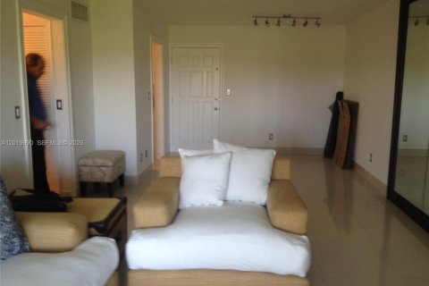 Copropriété à louer à Coral Gables, Floride: 2 chambres, 93.92 m2 № 2155105 - photo 3