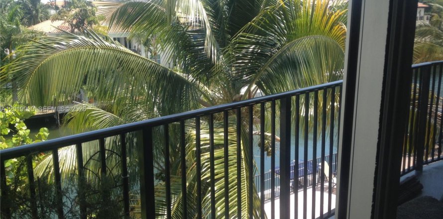 Condo à Coral Gables, Floride, 2 chambres № 2155105