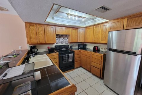 Copropriété à louer à Lutz, Floride: 2 chambres, 137.12 m2 № 2102888 - photo 10