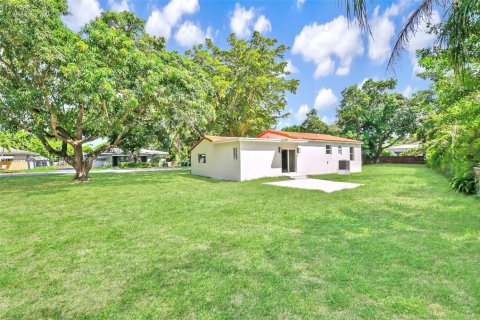 Casa en venta en Biscayne Park, Florida, 3 dormitorios, 134.52 m2 № 1921656 - foto 5